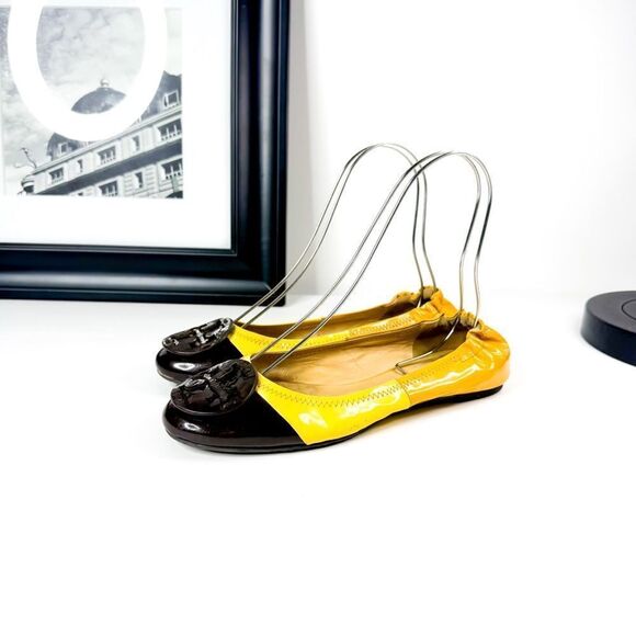 Tory Burch Eddie Ballet Flats Yellow Patent Leather Cap Toe Brown Logo Women’s 9 - Picture 1 of 8